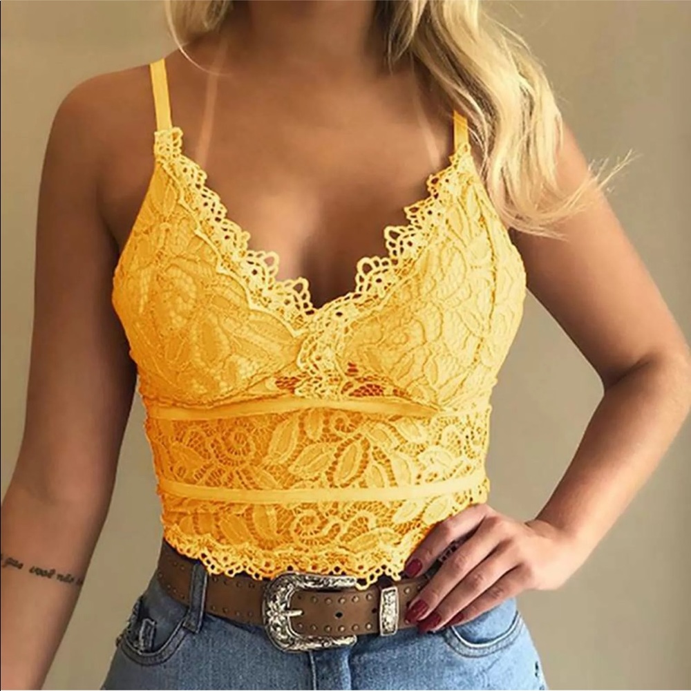 🎉HP🎉 Yellow Lace Crop Top! - Picture 1 of 4